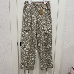 Levi's Cargo Pants with Floral Design - Brown and White
